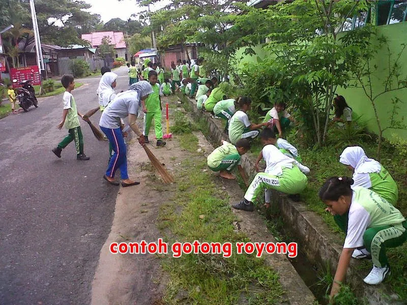 contoh gotong royong